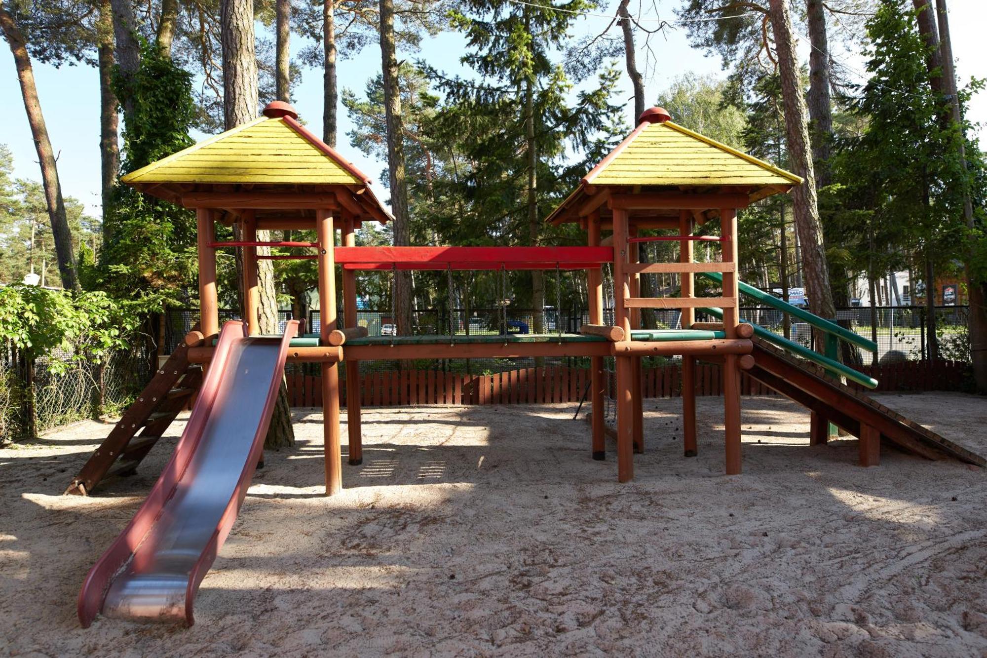 Osrodek Wypoczynkowy Relaks I Apartamenty Łeba Extérieur photo